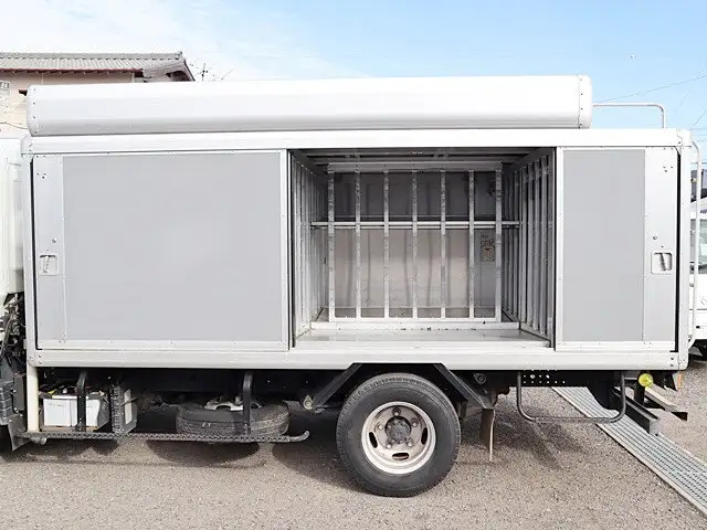 三菱 キャンター 小型 アルミバン ボトルカー TPG-FEA20の中古トラック画像9