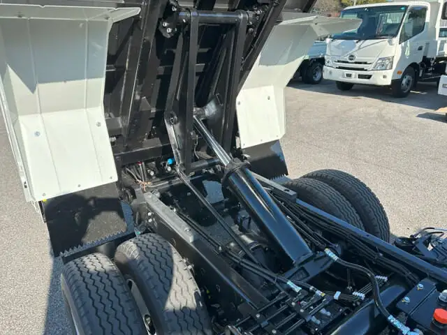 三菱 キャンター 小型 ダンプ ローダー 2RG-FBA60の中古トラック画像像17