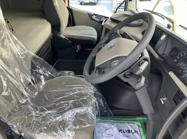 ボルボ トラック 大型 トラクター ハイルーフ 1デフの中古トラック画像10