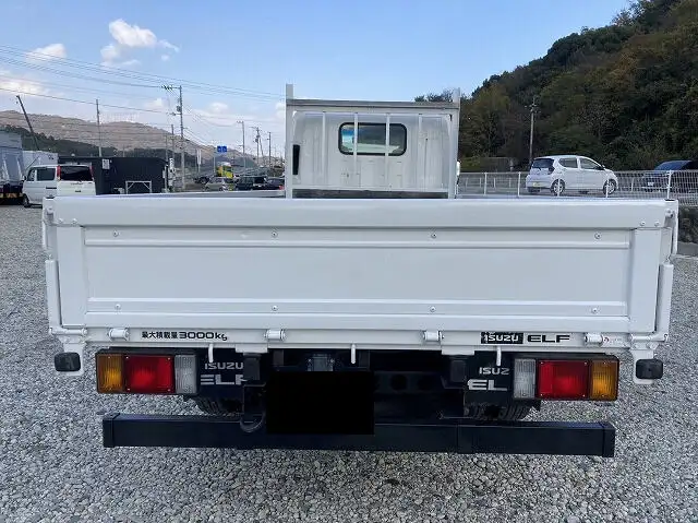 いすゞ エルフ 小型 平ボディ BKG-NMR85AR H23の中古トラック画像3