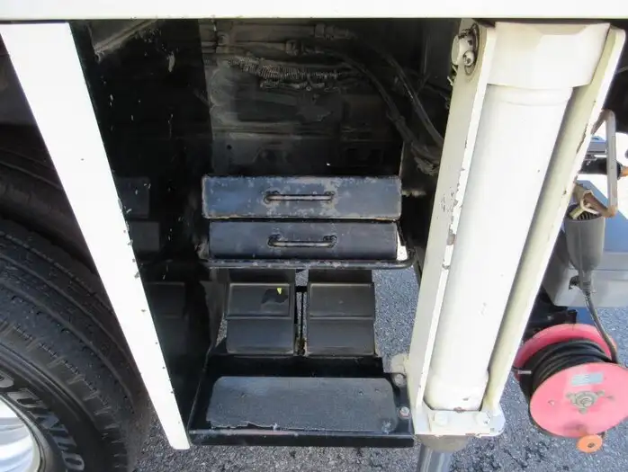 いすゞ エルフ 小型 高所・建柱車 高所作業車 電工仕様の中古トラック画像11