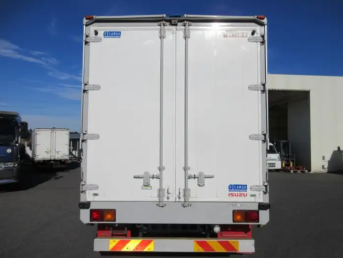 いすゞ フォワード 中型/増トン ウイング ベッド TKG-FRR90S2の中古トラック画像3