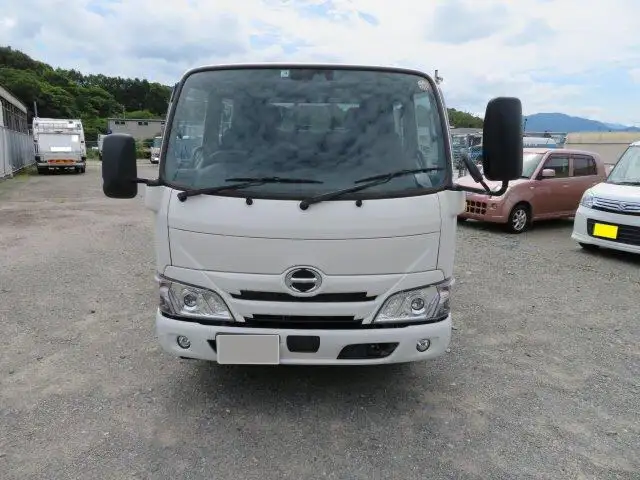 日野 デュトロ 小型 平ボディ Wキャブ 2RG-XZU605Mの中古トラック画像2