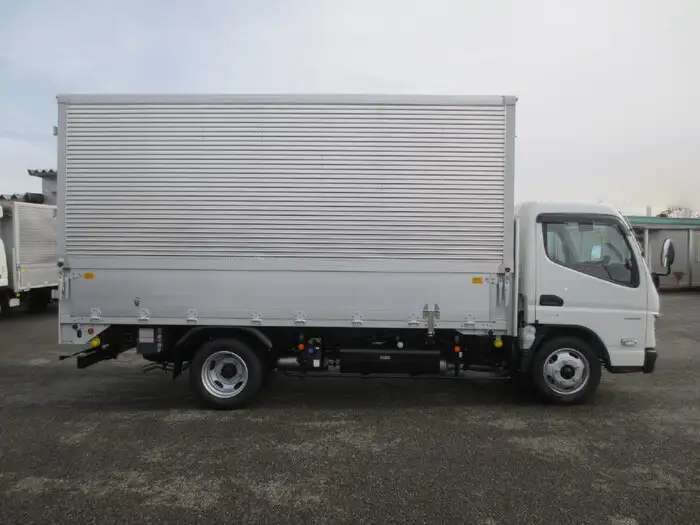 三菱 キャンター 小型 ウイング 2RG-FEAV0 R5の中古トラック画像7
