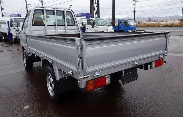 トヨタ タウンエース 小型 平ボディ GK-KM85 H17の中古トラック画像3