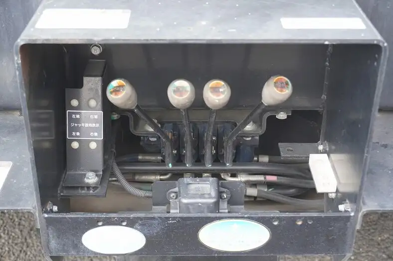 いすゞ エルフ 小型 高所・建柱車 高所作業車 TPG-NKR85ANの中古トラック画像7