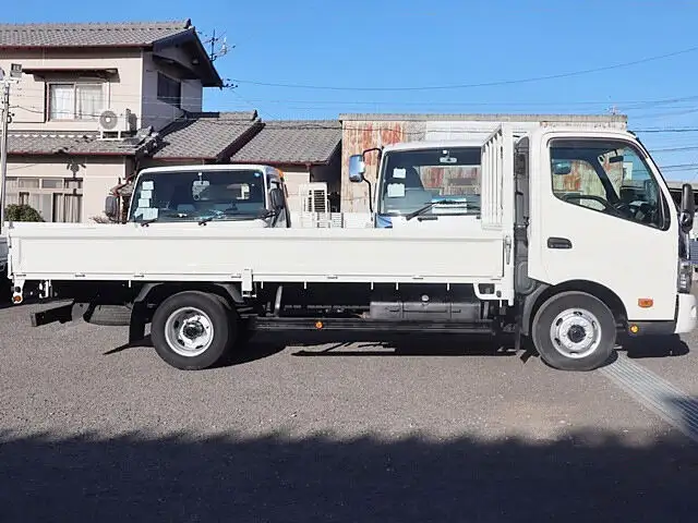 日野 デュトロ 小型 平ボディ TKG-XZU710M H28の中古トラック画像3