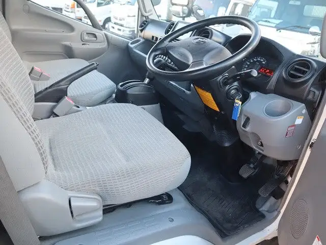 トヨタ ダイナ 小型 平ボディ TKG-XZC605 H29の中古トラック画像12