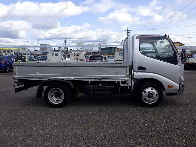 トヨタ トヨエース 小型 平ボディ 床鉄板 TKG-XZU605の中古トラック画像2