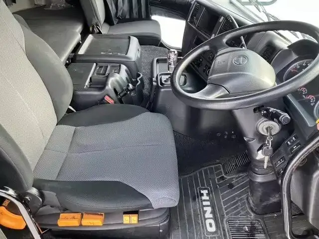 日野 プロフィア 大型 トラクター ハイルーフ 1デフの中古トラック画像7