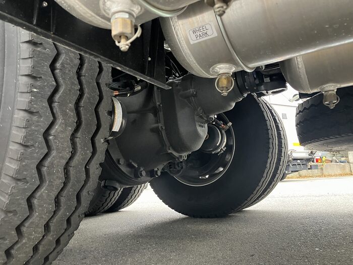 いすゞ ギガ 大型 ミキサー・ポンプ ベッド 2KG-CXZ77CTの中古トラック画像18