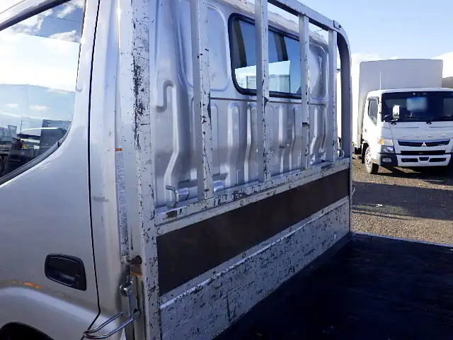 トヨタ ダイナ 小型 平ボディ TPG-XZU605 H29の中古トラック画像6