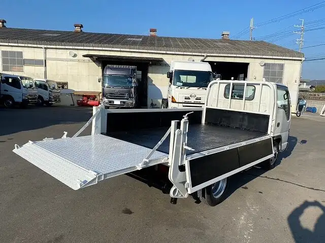 いすゞ エルフ 小型 平ボディ パワーゲート 床鉄板の中古トラック画像8