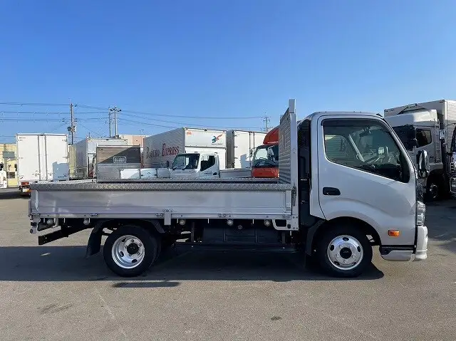 日野 デュトロ 小型 平ボディ TKG-XZU700M H28の中古トラック画像2