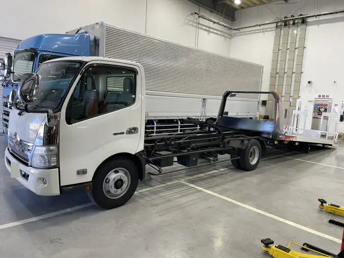 日野 デュトロ 小型 車両重機運搬 ラジコン TKG-XZU720Mの中古トラック画像5