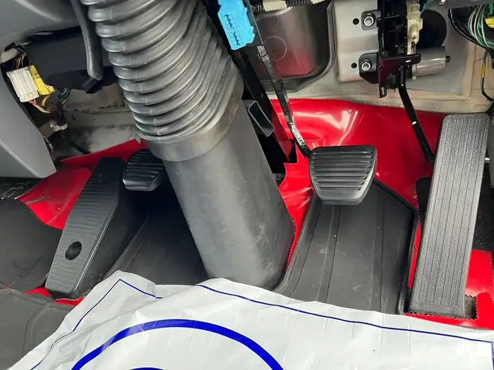 いすゞ フォワード 中型/増トン ウイング ベッド TKG-FRR90T2の中古トラック画像15
