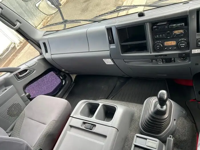 いすゞ フォワード 中型/増トン ウイング ベッド TKG-FRR90T2の中古トラック画像12