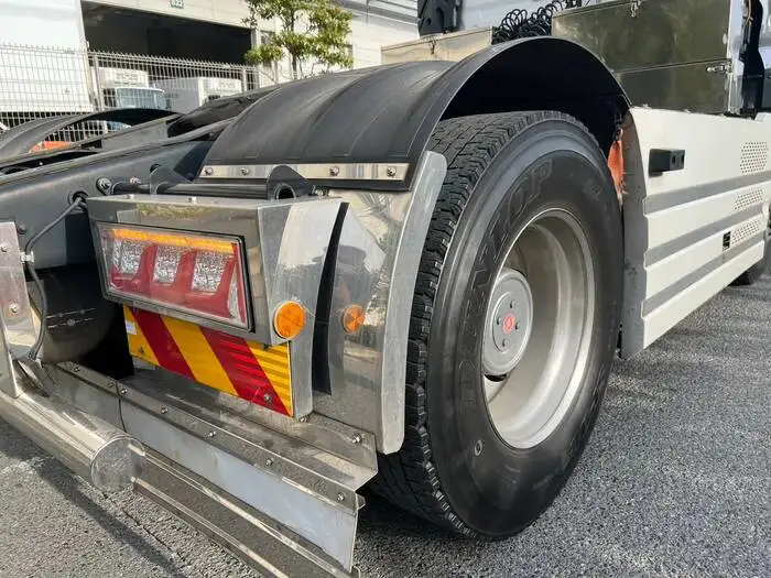 日産UD クオン 大型 トラクター ベッド QKG-GK6XABの中古トラック画像16
