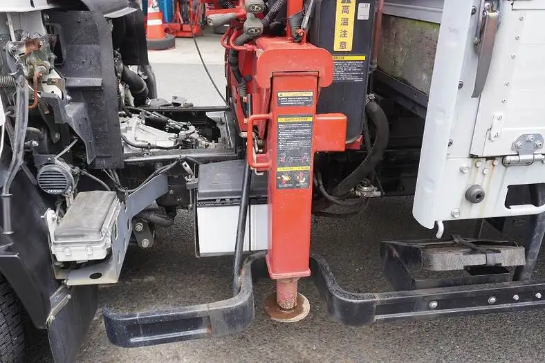 マツダ タイタン 小型 クレーン付 床鉄板 アルミブロックの中古トラック画像8