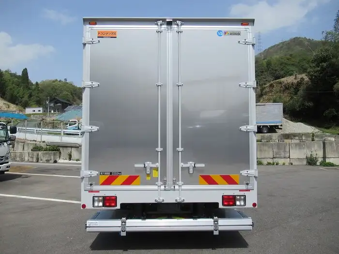 日野 レンジャー 中型/増トン ウイング パワーゲート エアサスの中古トラック画像3
