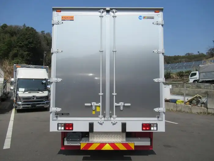 日野 レンジャー 中型/増トン ウイング エアサス ベッドの中古トラック画像3