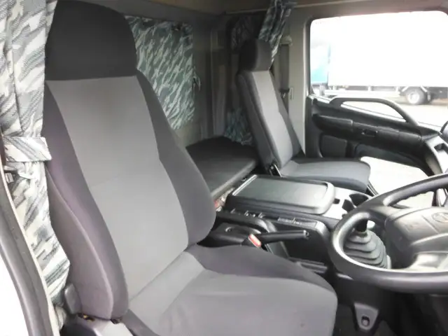 日野 レンジャー 中型/増トン ウイング ベッド TKG-FD7JLAAの中古トラック画像9