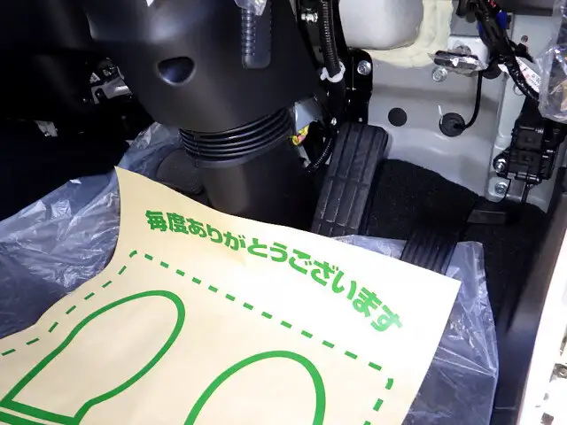 三菱 ファイター 中型/増トン 平ボディ ベッド 2KG-FK62Fの中古トラック画像12
