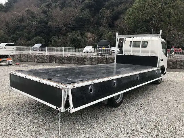 トヨタ ダイナ 小型 平ボディ 床鉄板 BDG-XZU424の中古トラック画像4