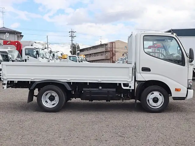 トヨタ ダイナ 小型 平ボディ TKG-XZC605 H31/R1の中古トラック画像3