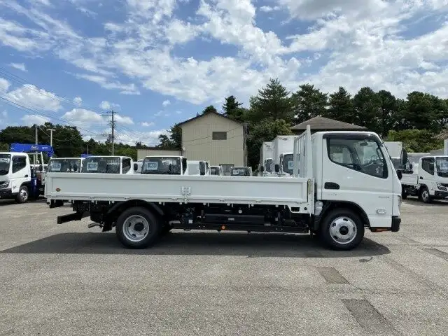 三菱 キャンター 小型 平ボディ 2RG-FEAV0 R5の中古トラック画像4