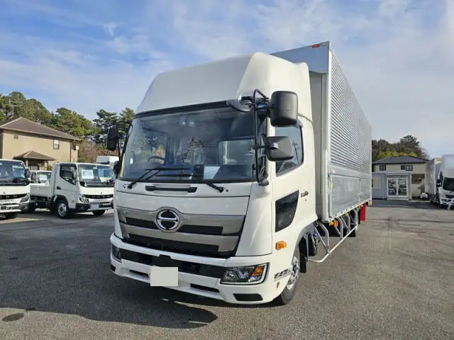 日野 レンジャー 中型/増トン ウイング エアサス ベッドの中古トラック画像1