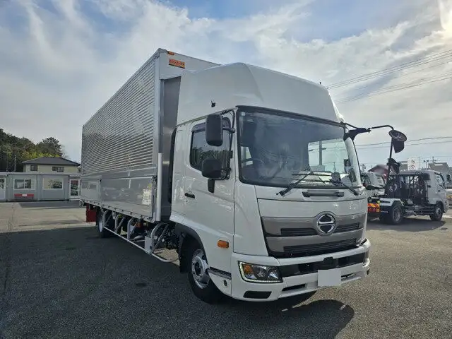 日野 レンジャー 中型/増トン ウイング エアサス ベッドの中古トラック画像3