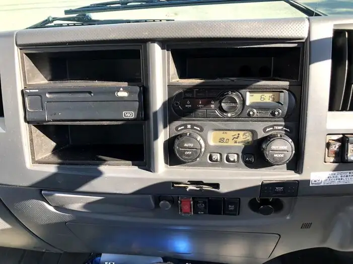 いすゞ フォワード 中型/増トン ウイング TKG-FRR90S2 H29の中古トラック画像16