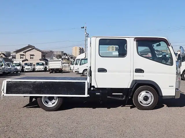 三菱 キャンター 小型 平ボディ Wキャブ TPG-FBA20の中古トラック画像6
