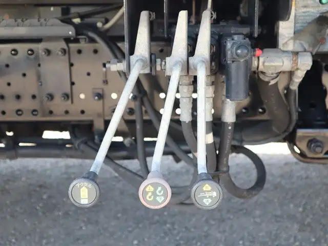 いすゞ エルフ 小型 車両重機運搬 ラジコン ウインチの中古トラック画像16
