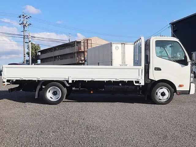 トヨタ トヨエース 小型 平ボディ TKG-XZC710 H29の中古トラック画像3