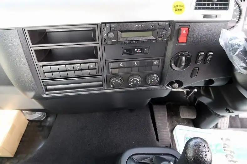 三菱 ファイター 中型/増トン 平ボディ ベッド 2KG-FK62FZの中古トラック画像8