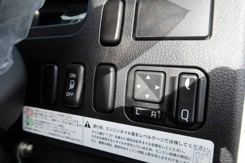 三菱 ファイター 中型/増トン 平ボディ ベッド 2KG-FK62FZの中古トラック画像9
