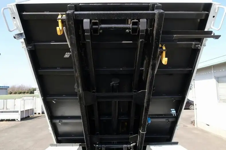 三菱 キャンター 小型 平ボディ 2RG-FBA60 R4の中古トラック画像10