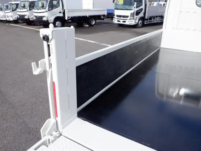 日産 アトラス 小型 平ボディ パワーゲート 床鉄板の中古トラック画像7