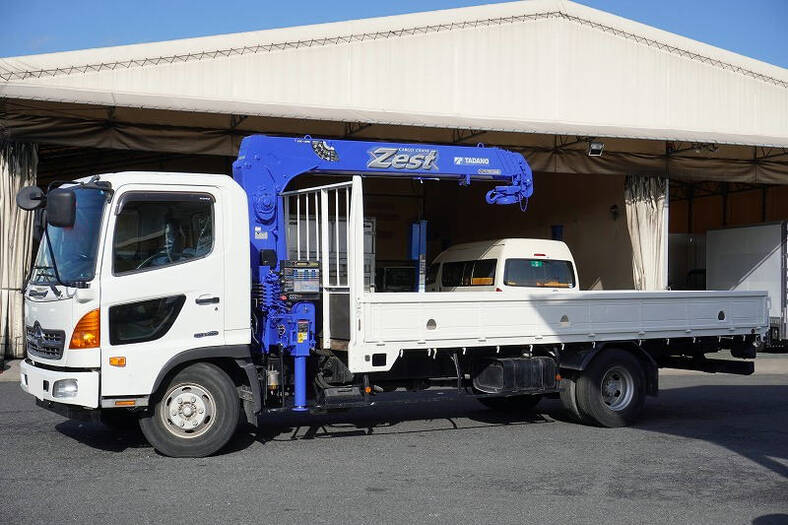 三菱 ファイター 中型/増トン ウイング ベッド QKG-FK62FZ の中古トラック【車両No.189578】