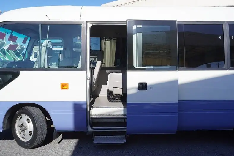 トヨタ コースター 小型 バス マイクロバス SDG-XZB50の中古トラック画像5