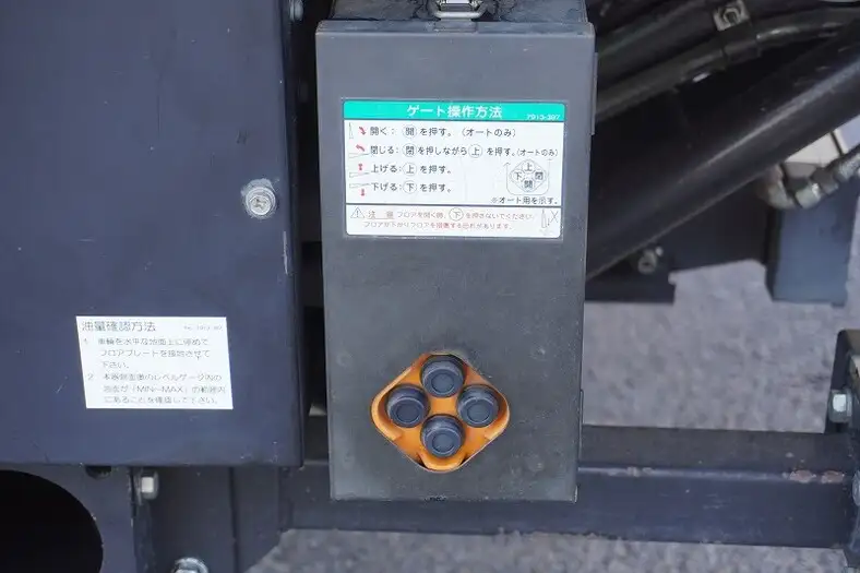 いすゞ エルフ 小型 アルミバン パワーゲート サイドドアの中古トラック画像16