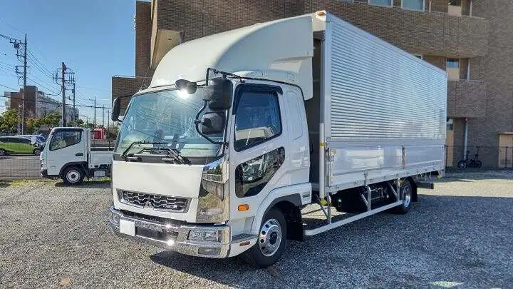 三菱 ファイター 中型/増トン ウイング エアサス ベッドの中古トラック画像1