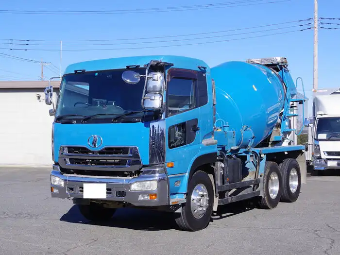 日産UD クオン 大型 ミキサー・ポンプ ミキサー車 ADG-CW2XL の 日産UD クオン 大型 ミキサー・ポンプ ミキサー車 ADG-CW2XL の