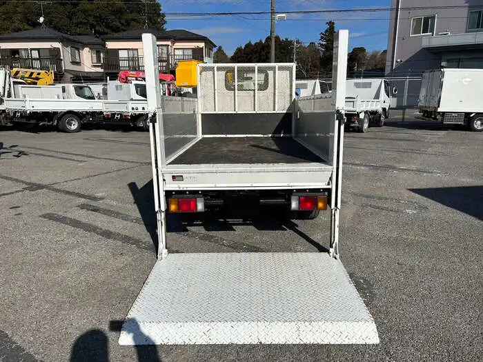 いすゞ エルフ 小型 平ボディ パワーゲート アルミブロックの中古トラック画像10