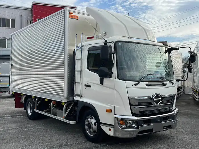 日野 レンジャー 中型/増トン アルミバン ベッド 2KG-FD2ABAの中古トラック画像2