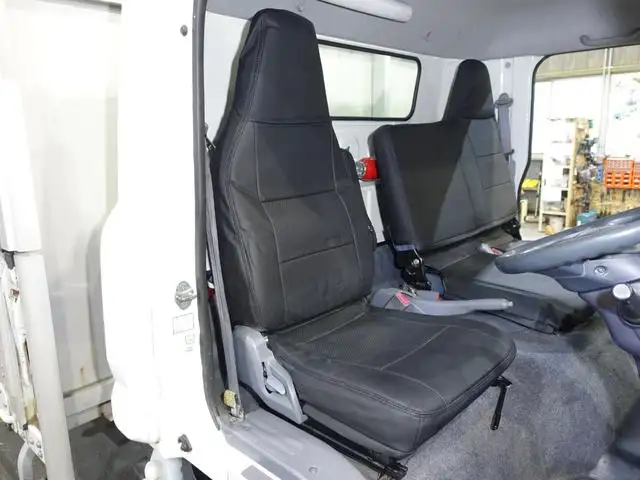 三菱 キャンター 小型 ウイング TKG-FED9Y H27の中古トラック画像9