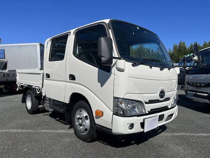 日野 デュトロ 小型 平ボディ Wキャブ 2RG-XZU605Mの中古トラック画像2
