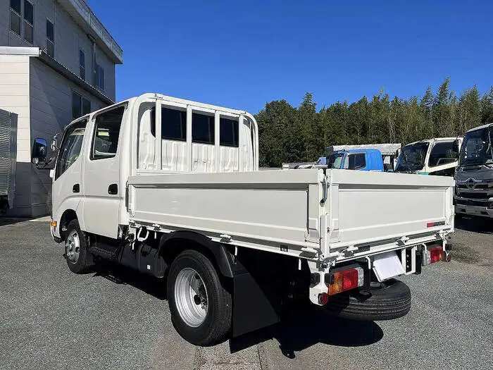 日野 デュトロ 小型 平ボディ Wキャブ 2RG-XZU605Mの中古トラック画像3